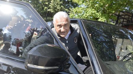 Giovanni Becali l-a dat de gol pe milionarul care vrea să pună mâna pe primăria Bucureştiului! Blat incredibil cu fostul „rege al Petromului”, Liviu Luca