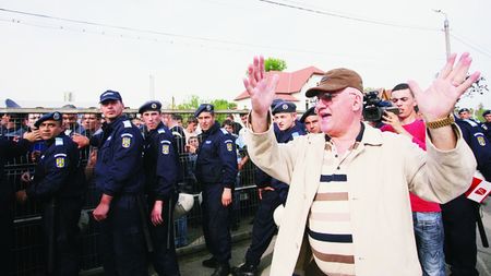 Un nou scandal din cauza drepturilor TV:** "Niște demenți la TVR!"