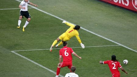 VEZI cum și-a motivat Low elevii la pauză și ce au declarat nemții după ce au învins Anglia!