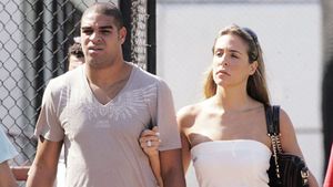 Și-a plătit iubita să nu pozeze goală