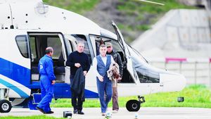 Gigi Becali nu mai surprinde!** Aroganță cu elicopterul