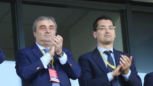 FRF e desființată înainte de meciurile României cu Israel și Elveția: „Lăsați primele pe care vi le dați și puneți pentru antrenor la echipa națională!” | VIDEO EXCLUSIV ProSport Live