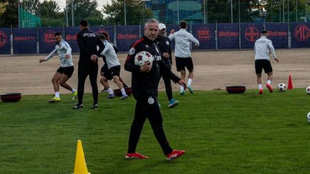 Reghecampf și Neubert au scos „untul” din vedetele FCSB! Imagini de la antrenamentul roș-albaștrilor