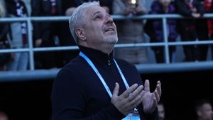 Fostul căpitan al Rapidului n-a avut milă! „Marius Șumudică a venit ca un zeu și a plecat ca un miel”