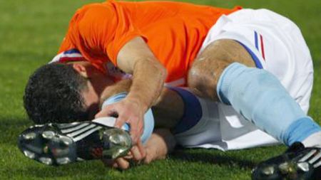VIDEO** Robin Van Persie s-a accidentat foarte grav și va lipsi câteva luni