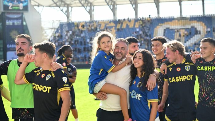 Destăinuirile lui Ricardo Sousa, antrenorul care a făcut minuni cu Petrolul Ploiești: „Este clubul visurilor mele, iar România m-a cucerit deja”. EXCLUSIV