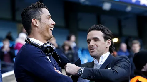 FOTO GENIAL | La ce se uita Cristiano Ronaldo pe telefonul său, chiar înainte de startul meciului cu City :))