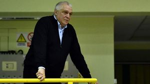 Legendarul handbalist Vasile Stângă are un mesaj tăios la adresa conducerii CSA Steaua: „Noi încă trăim”. EXCLUSIV