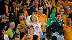 Un club din Premier League își schimbă numele! Patronul a depus deja actele: "Dacă ne cere să jucăm și în roz, o facem"