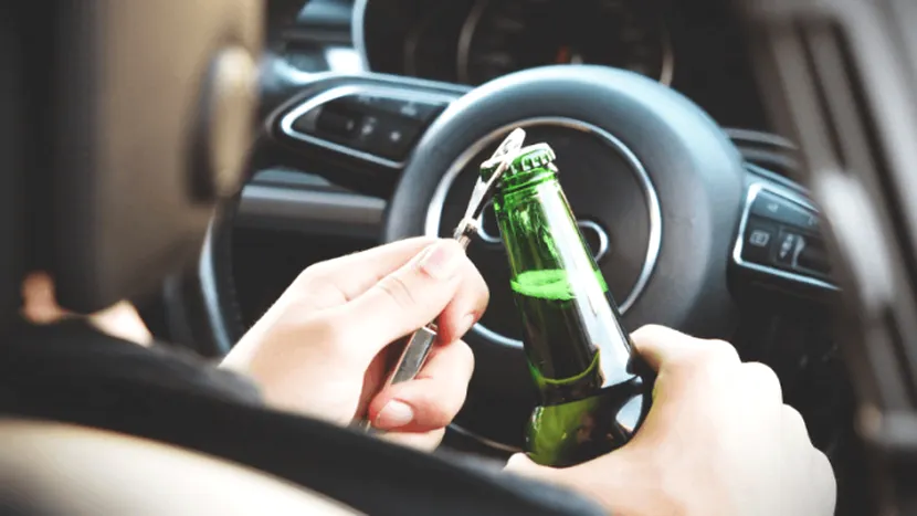 În cât timp dispare alcoolul din organism. Trebuie să știi asta dacă ești șofer!