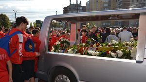 Aradul și-a luat rămas bun de la legenda sa! Mircea Lucescu, gest de prețuire în ziua meciului cu Austria. VIDEO