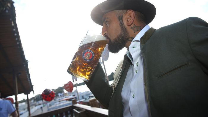 "Halba să fi fost de fier, ce brand aveam". Motivul euforic pentru care Arturo Vidal îi dă în judecată pe ziariștii germani