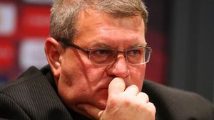 Clujenii răspund la acuzații cu acuzații!** Mureșan: "Și noi suntem nemulțumiți de arbitraj! Ce zice Gigi Becali sunt aberații și invenții"