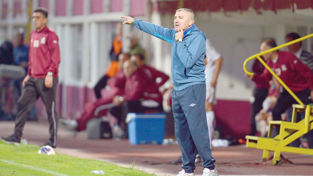 Antrenorul Pandurilor crede că poate obține cel puțin un punct împotriva roș-albaștrilor:** "Mă tem de șobolani, nu de Steaua!"