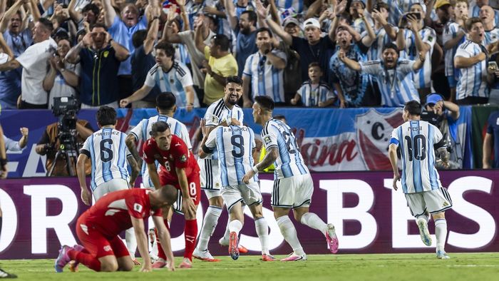 Ce au făcut Messi şi argentinienii după calificarea în semifinalele Cupei Mondiale: englezii au turbat de furie când au văzut!