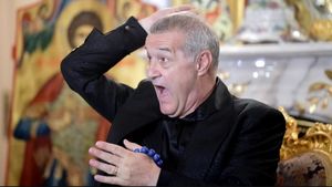 Gigi Becali anunță trei transferuri de Liga Campionilor la FCSB, dacă ia titlul! Vor veni imediat pentru a duce echipa în grupe: „50 de milioane de euro!” | VIDEO