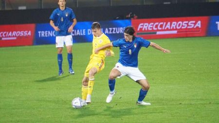 Scouteri de la AC Milan, Tottenham și Atletico Madrid, la partida amicală dintre România și Italia, de la tineret