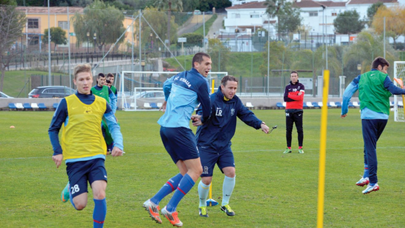 Spionul lui Reghe:** omul care știe totul despre Ajax! "Nu sunt invincibili! Steaua trebuie să profite!"