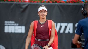 Surpriză uriașă la UniCredit Iași Open! Favorita 3, eliminată de o jucătoare venită din calificări. Irina Begu, Sorana Cîrstea și Jaqueline Cristian joacă pentru un loc în sferturi