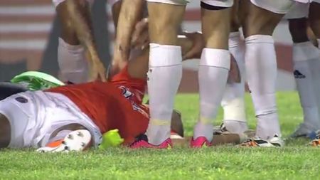 La un pas de tragedie. VIDEO cu puternic caracter emoțional: a rămas fără suflare, imediat după ce a înscris superb