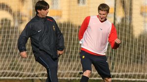 "Ce să facă și Lăcătuș?** Să îl învețe pe Goian cum să sară la cap?"