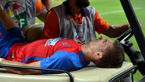 Florin Tănase a efectuat marți RMN-ul, verdictul e dur! Stelistul pleacă la Roma pentru a fi operat de medicul lui Totti