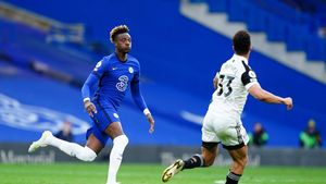 Jose Mourinho vrea să „spargă” banca pentru un atacant de la Chelsea! AS Roma a intrat în cursa pentru transferul lui Tammy Abraham, alături de Arsenal și Atalanta!