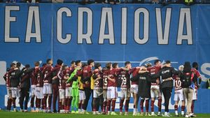 Fostul căpitan al Universităţii Craiova îi face praf pe cei de la Rapid: „Cea mai slabă echipă. Cel mai bun jucător al lor a fost arbitrul”