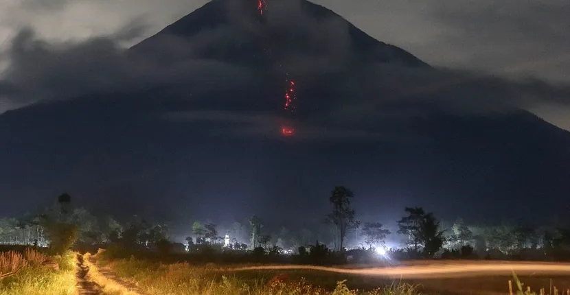 13 oameni au murit și alte zeci de persoane au fost rănite după erupția vulcanului Semeru din Indonezia