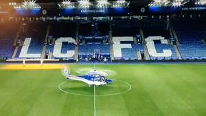 Ar fi putut fi și mai tragic! FOTO | Claude Puel, antrenorul lui Leicester, trebuia să fie și el la bordul elicopterului prăbușit. Ce i-a salvat viața