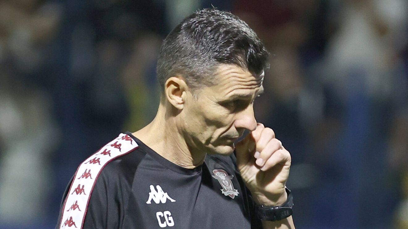 Costel Gâlcă, reacție după ce s-a spus că Petrila n-a vrut să dea mâna cu el: „M-a supărat atât de rău, încât am glumit cu el la final”