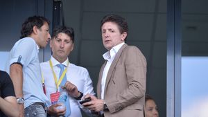 Gică Popescu, anunț despre calea ferată care va lega Bucureștiul de Otopeni. „Dacă nu va fi gata, voi plăti pariul!”