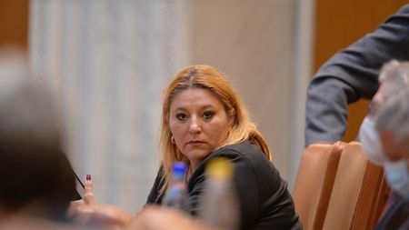 S-a ales praful definitiv de cariera de fotbalist a fiului senatoarei Diana Şoşoacă! Nu e bun nici pentru Liga 4: „E slăbuț! Şi calul aleargă”
