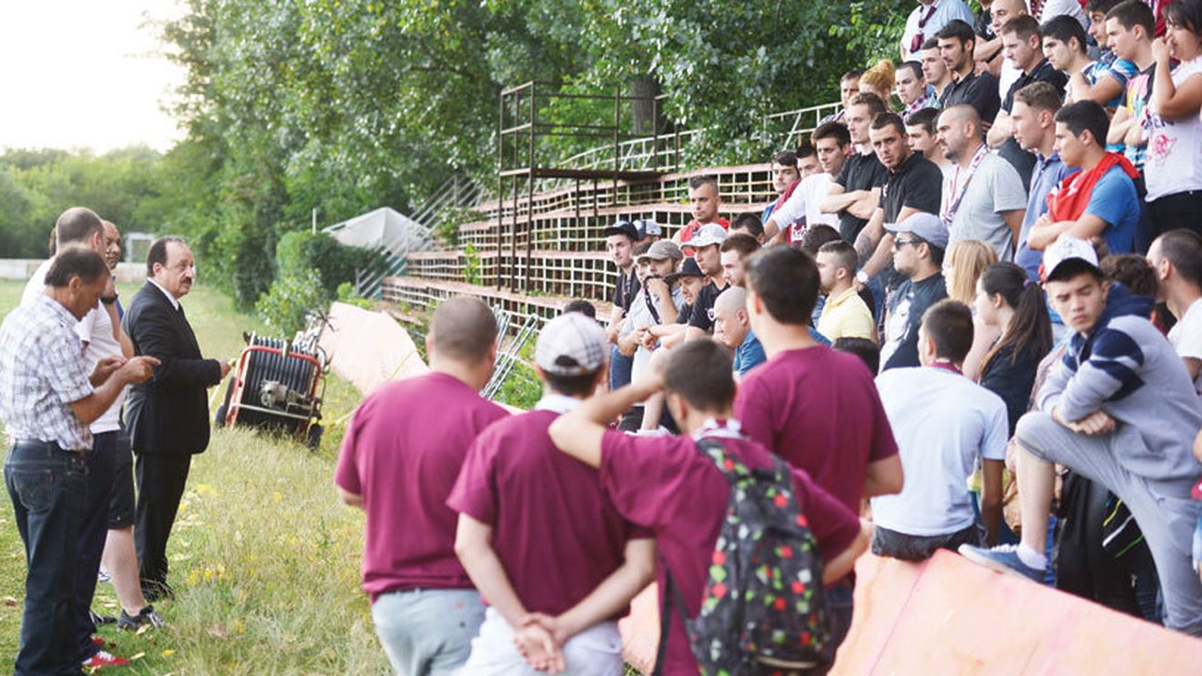 Un nou termen în negocierile dintre Copos și Cristescu: "În două zile sper să semnăm!"