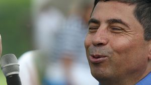 Turcu: "Mai aducem străini doar dacă e absolut necesar"