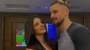 Iubita lui Radu Drăgușin a anunțat, într-un mesaj scurt, planurile cuplului, după ce Tottenham l-a prezentat oficial!