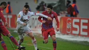 Tănase, scos de pe teren** în debutul partidei cu Twente după ce Fer i-a spart bărbia