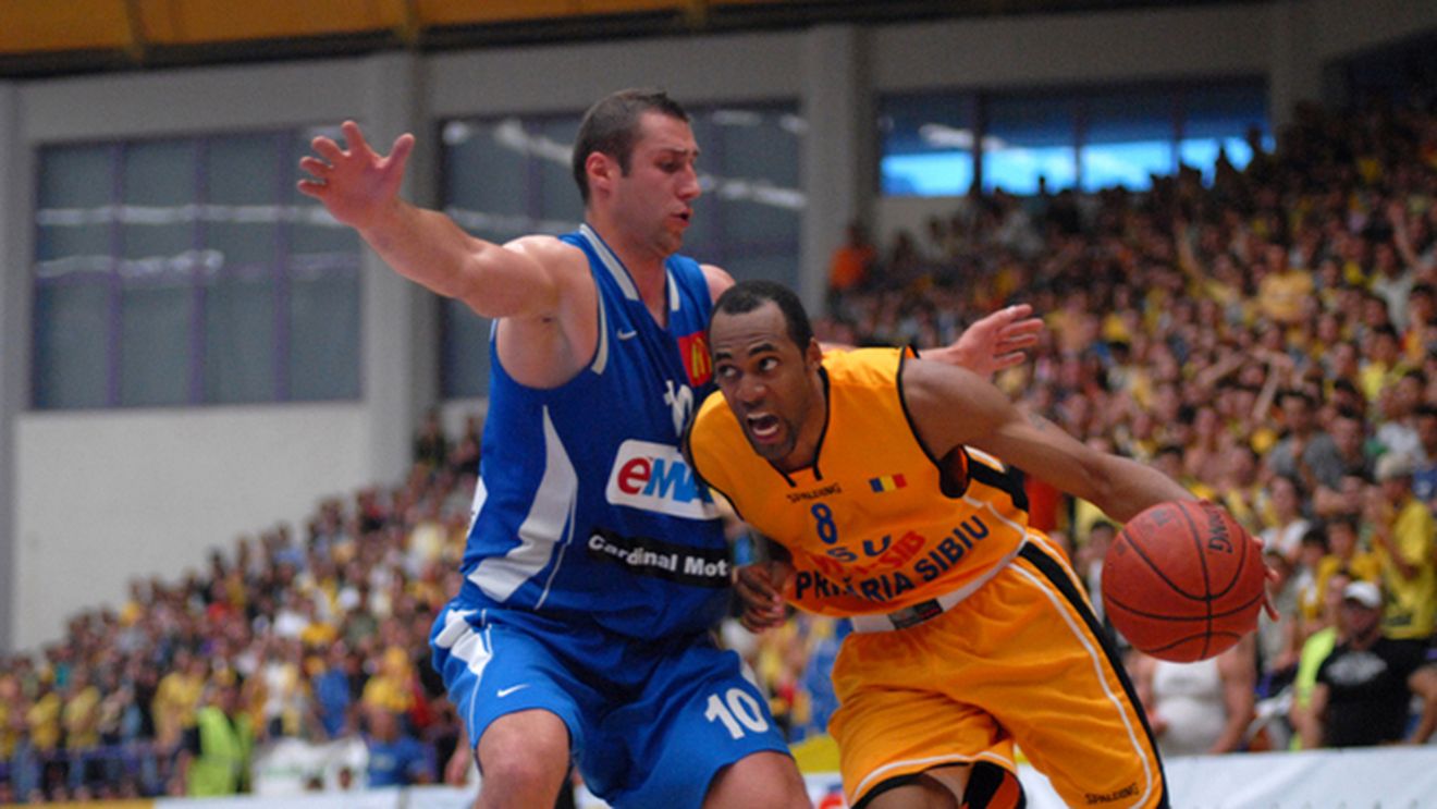 „Este o țigănie!"