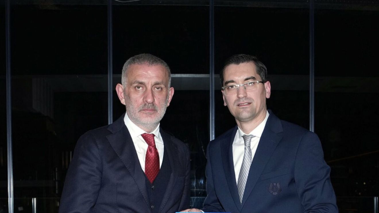 Ce cadouri a primit Răzvan Burleanu de la președintele federației turce la cina oficială