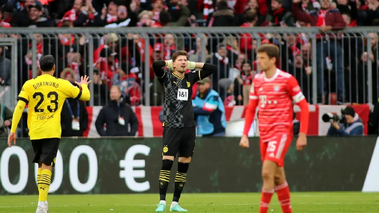 Gregor Kobel, portar la Borussia Dortmund, a comis o eroare inexplicabilă în derby-ul cu Bayern Munchen! Și-a pus mâinile în cap când și-a dat seama ce a făcut | VIDEO