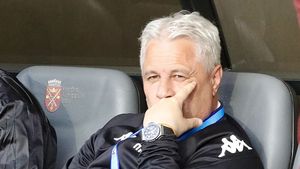 Arabii vor un „pachet” românesc. Marius Şumudică şi Florin Niță au primit oferte de la acelaşi club