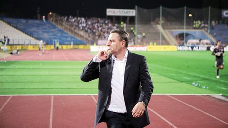 Steliștii, interesați de un atacant care a dat 4 goluri în 3 ani! Șumi își ia rivala peste picior:** "Îl vrea Steaua? Da, era de așteptat"