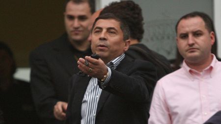 "DNA își bate joc de investitorii din fotbal"