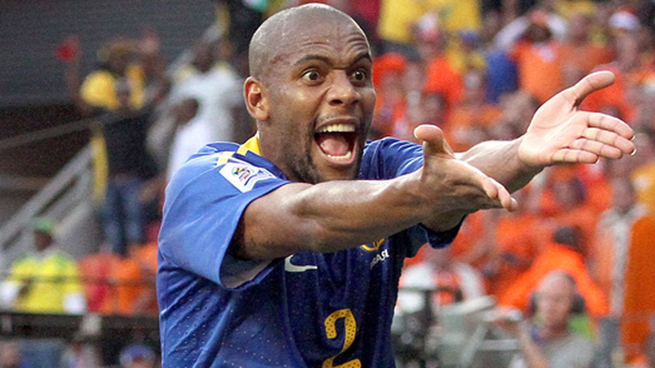 Inter a refuzat o nouă ofertă fabuloasă pentru Maicon! Vezi cum încearcă Real să scadă din preț