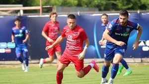 Fotbalistul român despre care a scris și CNN, jignit grosolan în timpul meciului: „M-a întrebat dacă m-a călcat trenul pe mână!”