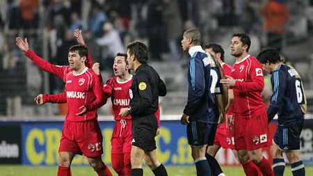 Așa s-a scris cea mai mare dramă europeană din istoria lui Dinamo! VAR-ul ar fi putut să aducă o calificare memorabilă: „Arbitrul a zis că nu se mai întâmplă nimic!” | VIDEO EXCLUSIV DINAMO