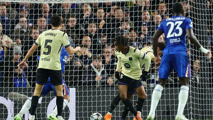 Gafă de cascadorii râsului în Chelsea – Barcelona. Kounde și-a dat autogol și i-a făcut pe catalani să-l regrete și mai tare pe Rațiu