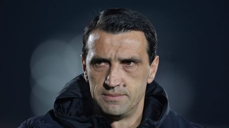 Bogdan Vintilă i-a stabilit poziția în teren lui Adrian Petre, noua achiziție a FCSB: "Nu voi schimba sistemul de joc. E un jucător inteligent!"