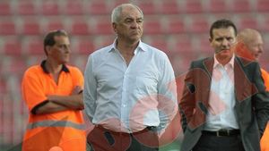 Hizo:** "Sunt fericit și mândru de jucători! Am făcut sacrificii mari, dar a meritat"