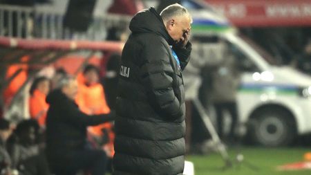 Drama lui Dan Petrescu. Mama lui este în comă